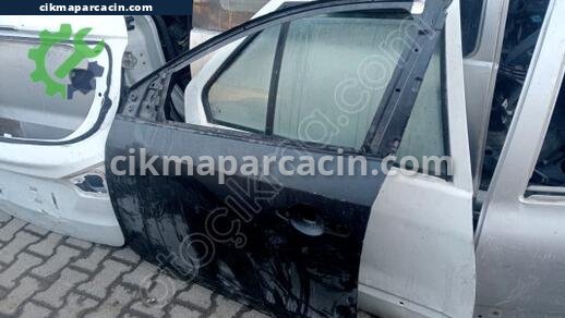 Renault Fluence Sağ Ön Kapı çıkma parça