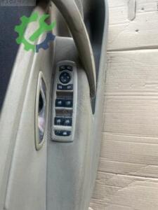 Renault Fluence sol ön cam açma kapama düğmesi