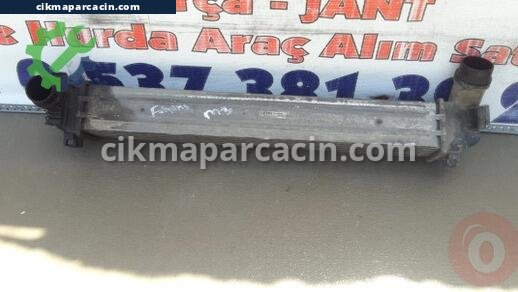 Renault Fluence Intercooler Radyatörü çıkma parça