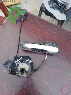 Renault Fluence Sağ Arka Kapı Kilidi çıkma parça
