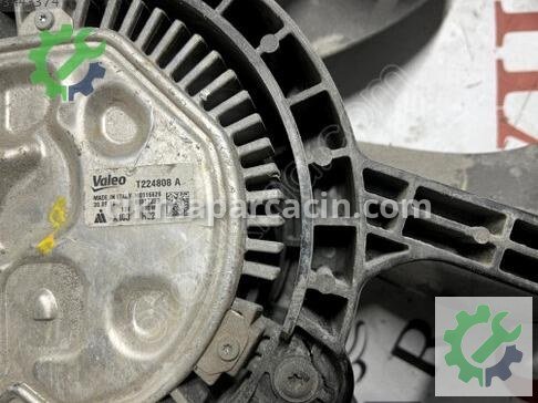 Renault Kadjar Fan Motoru 21481HV80B çıkma parça