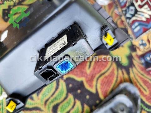 Renault Kadjar USB/12V Soket çıkma parça