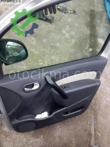RENAULT  KANGO 3 Sağ ön kapı döşemesi hatasız orjinal çıkma