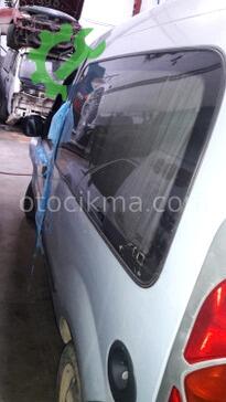 Renault Kangoo Arka Kapı çıkma parça