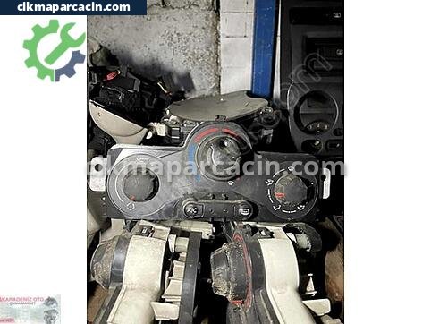 Renault Kangoo Klima Kontrol Paneli çıkma parça
