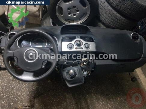Renault Kangoo Torpido çıkma parça