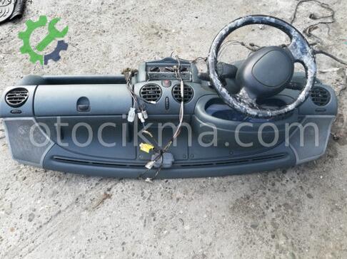 Renault Kangoo Torpido çıkma parça
