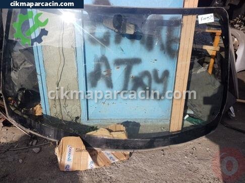 Renault Kangoo Ön Cam çıkma parça