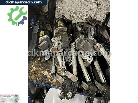 Renault Kangoo Silecek Motoru çıkma parça