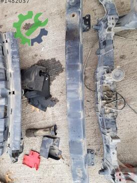 Renault Kangoo Ön Tampon Demiri çıkma parça