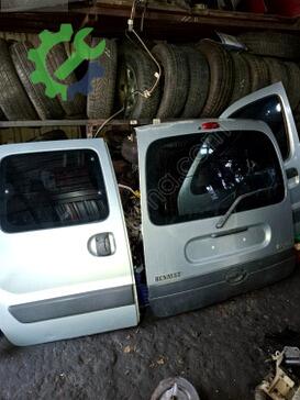 Renault Kangoo Sağ Ön Kapı çıkma parça