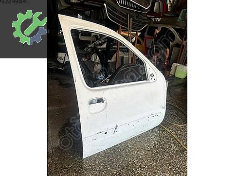 Renault Kangoo Sağ Ön Kapı çıkma parça