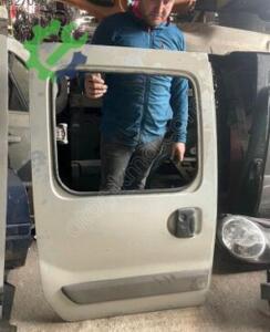 Renault Kango sağ orta sürgülü kapı