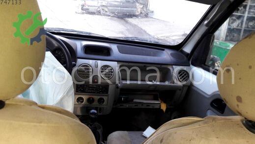 Renault Kangoo Sol Ön Kapı çıkma parça