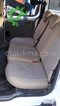 Renault Kangoo Sol Ön Kapı çıkma parça