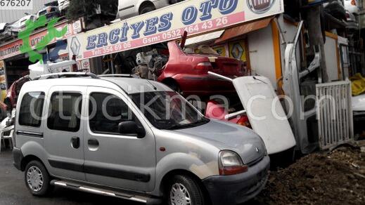 Renault Kangoo Sol Ön Kapı çıkma parça