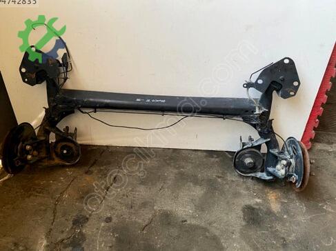Renault Kangoo Arka Dingil çıkma parça