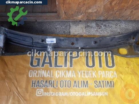 Renault Kangoo Ön Cam Izgarası çıkma parça