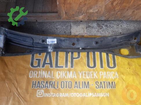 Renault Kangoo Ön Cam Izgarası çıkma parça