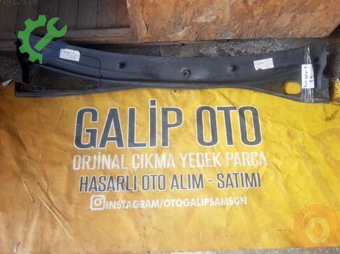 Renault Kangoo Ön Cam Izgarası çıkma parça