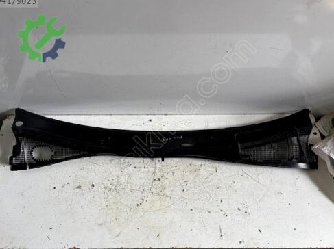 Renault Kangoo Ön Cam Izgarası çıkma parça