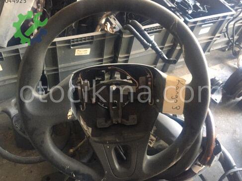 Renault Kangoo Direksiyon Simidi çıkma parça