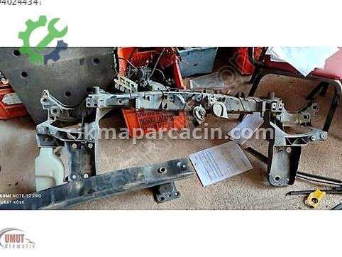 Renault Kangoo Komple Ön çıkma parça