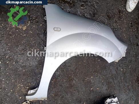 Renault Kangoo Çamurluk çıkma parça