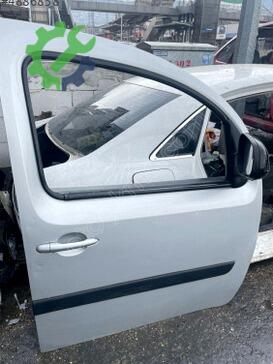Renault Kangoo Sağ Ön Kapı çıkma parça