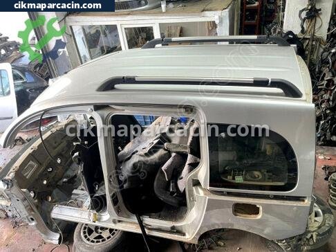 Renault Kangoo Sol Arka Çamurluk çıkma parça