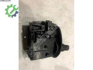 Renault Kangoo için Orijinal Silecek Kolu Temiz Durumda