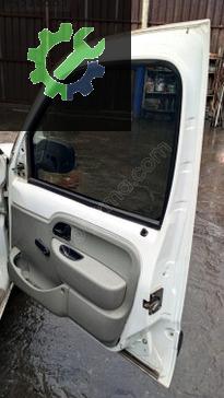 Renault Kangoo Sağ Ön Kapı çıkma parça