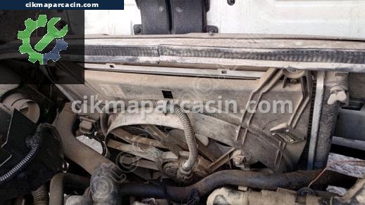 Renault Kangoo Radyatör çıkma parça