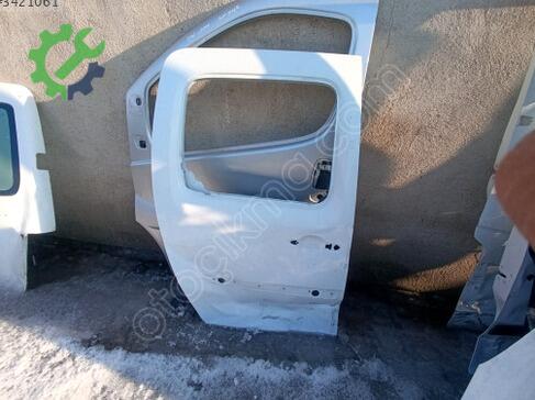 Renault Kangoo Sağ Arka Kapı çıkma parça