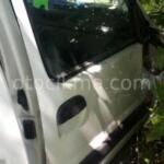 Renault Kangoo sağ ön kapı camı orjinal çıkma