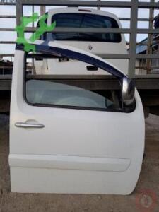 Renault Kangoo Sağ Ön Kapı Hatasız Orjinal Çıkma