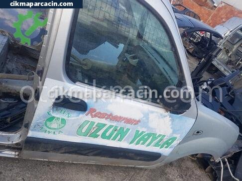 Renault Kangoo Sağ Ön Kapı çıkma parça