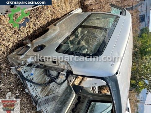 Renault Kangoo Sol Arka Çamurluk çıkma parça