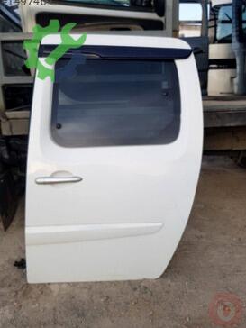 Renault Kangoo Sol Arka Kapı çıkma parça