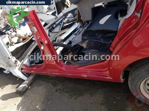 Renault Kangoo Marşpiyel çıkma parça