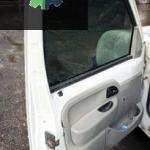 Renault Kangoo sol ön kapı