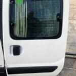 Renault Kangoo sol sürgülü kapı