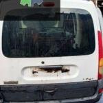 Renault Kangoo tek açılır bagaj kapağı