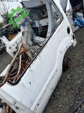 Renault Kangoo Sol Arka Çamurluk çıkma parça