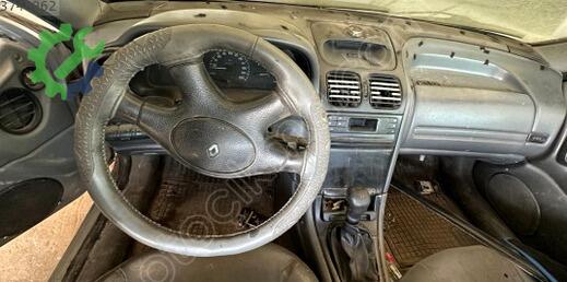 Renault Laguna Göğüs çıkma parça