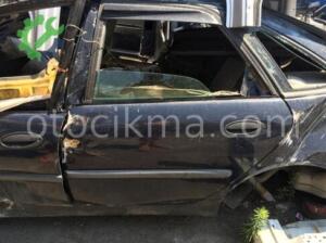 Renault Laguna 1 sol arka kapı hatsız orjinal çıkma