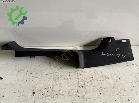 Renault Laguna Sol Arka Marşpiyel Sacı 8200000257 çıkma parça