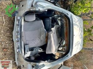 Renault Laguna Kesme Tavan Sacı Çıkma