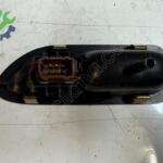RENAULT LAGUNA 2 SAĞ ARKA KAPI CAM DÜĞMESİ VE ÇERÇEVESİ