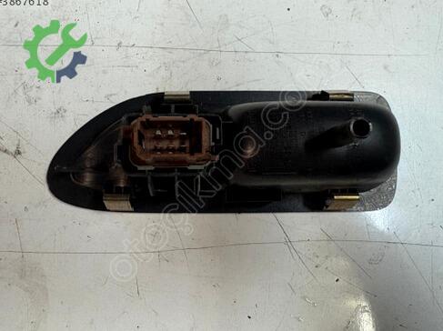Renault Laguna Sağ Arka Kapı çıkma parça